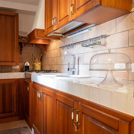 Guesthost - Casa Giacomo In